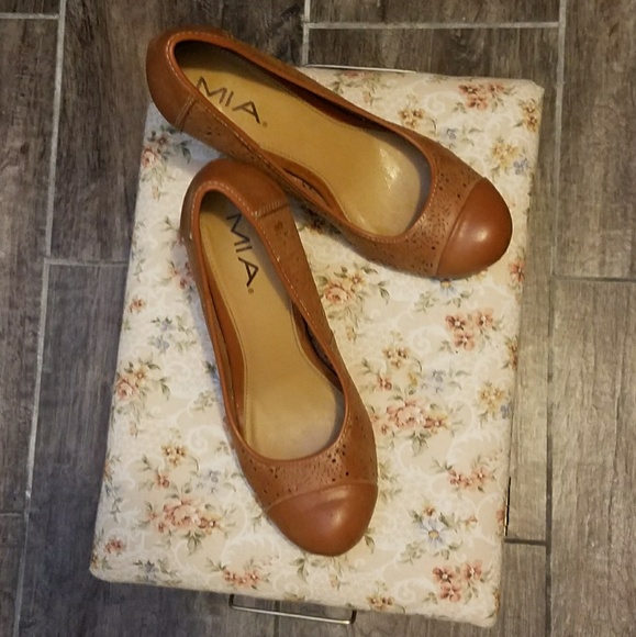 Practical Pumps - Picture 2 of 4